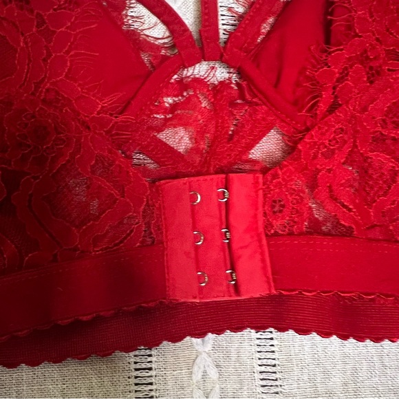 AKIRA High Neck Red Lace Bralette Size S Crop Top Bustier - Picture 6 of 9